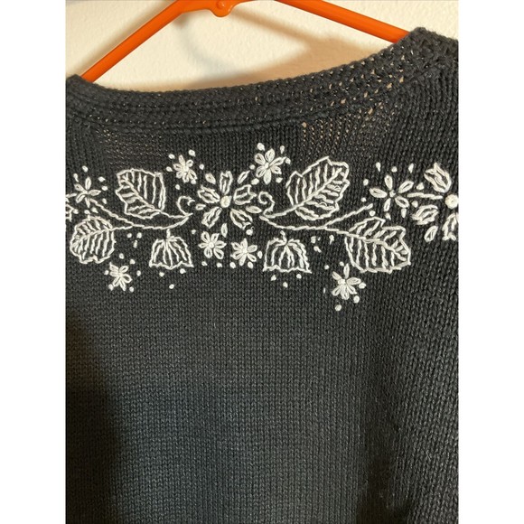Orvis Women’s M Cardigan Floral Embroidery Black Sweater Short Sleeve Vintage - Picture 7 of 8